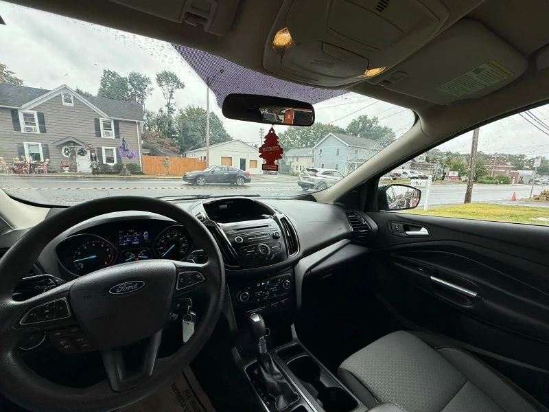 2017 Ford Escape - Image 9 of 12