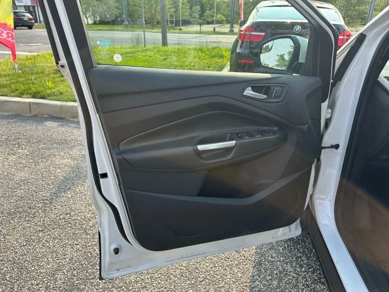 2017 Ford Escape - Image 9 of 12