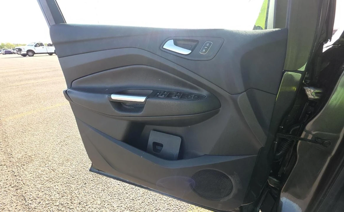 2017 Ford Escape - Image 9 of 14