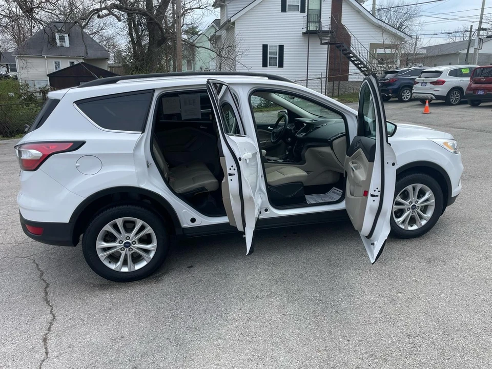 2017 Ford Escape - Image 5 of 21