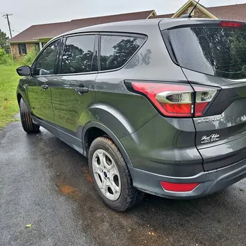 2017 Ford Escape · SE Sport SUV 4D