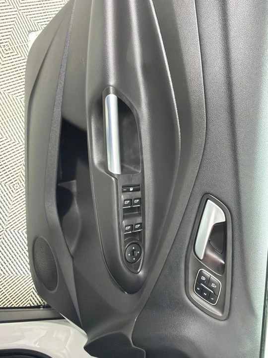 2017 Ford Escape - Image 11 of 21