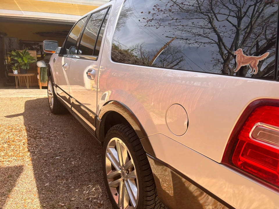 2017 Ford Expedition 3rd Gen - Image 2 of 14