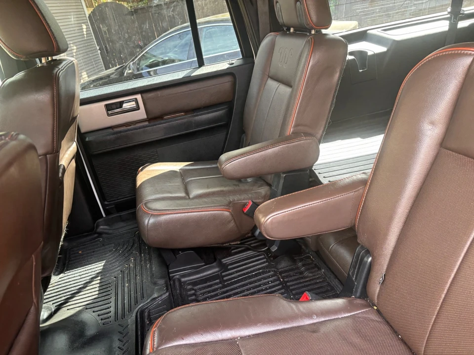 2017 Ford Expedition 3rd Gen - Image 10 of 14