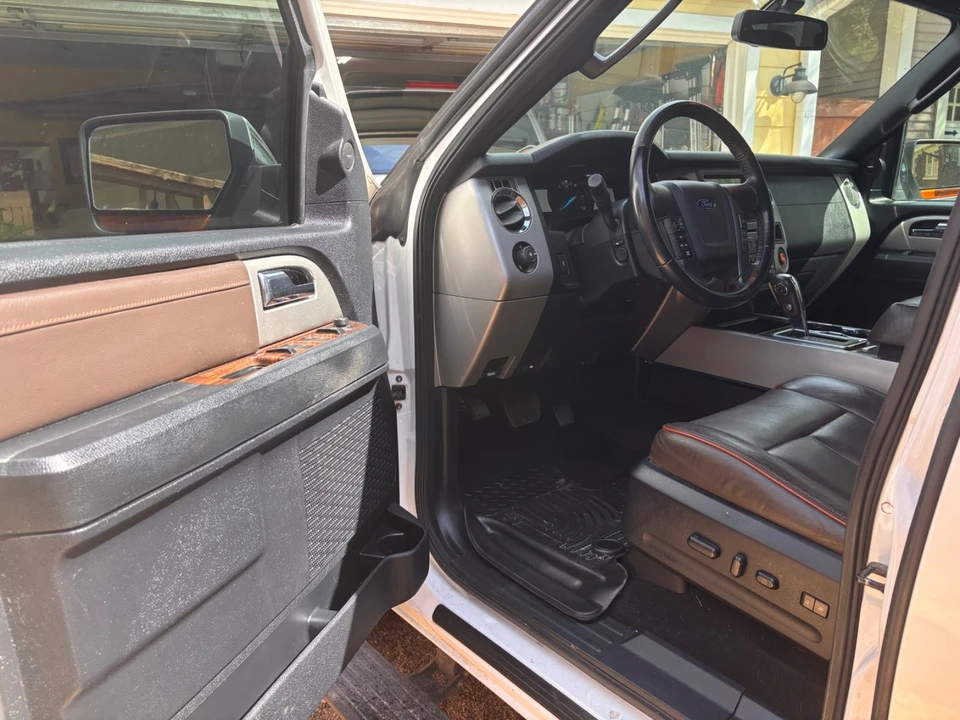 2017 Ford Expedition 3rd Gen - Image 7 of 14