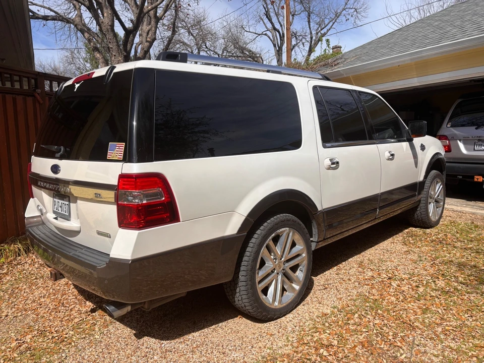 2017 Ford Expedition 3rd Gen - Image 4 of 14