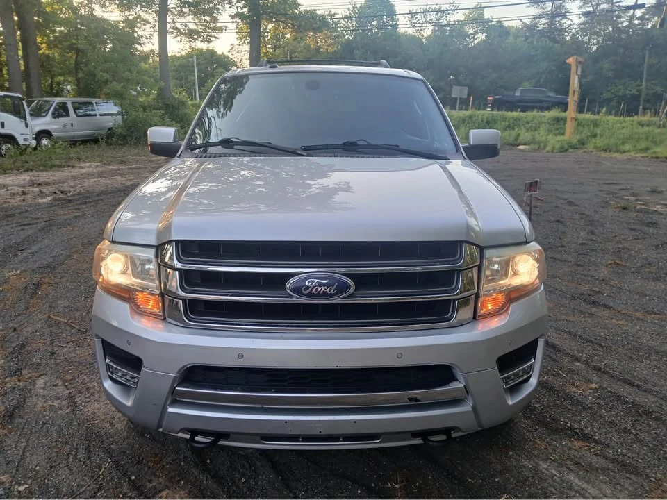 2017 Ford Expedition 3rd Gen - Image 2 of 13