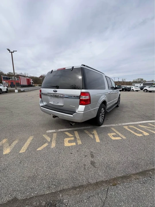 2017 Ford Expedition 3rd Gen - Image 4 of 17