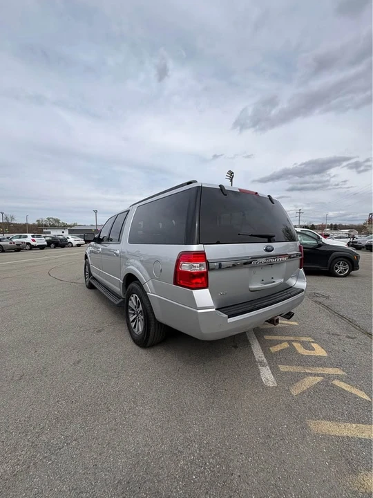 2017 Ford Expedition 3rd Gen - Image 3 of 17