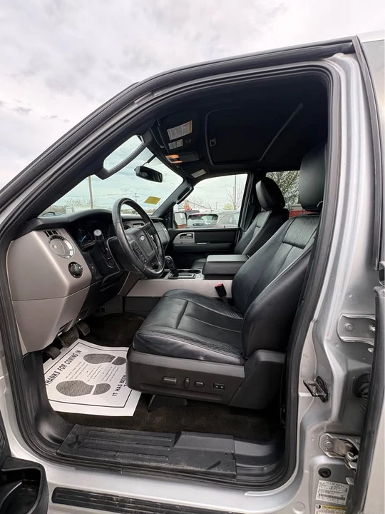 2017 Ford Expedition 3rd Gen - Image 10 of 17