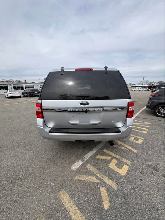 2017 Ford Expedition 3rd Gen - Image 5 of 17