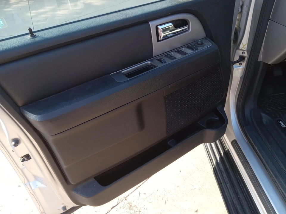 2017 Ford Expedition 3rd Gen - Image 8 of 14