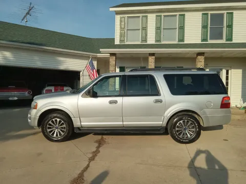 2017 Ford Expedition EL XLT