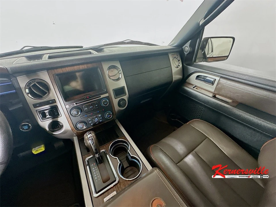 2017 Ford Expedition 3rd Gen - Image 11 of 12
