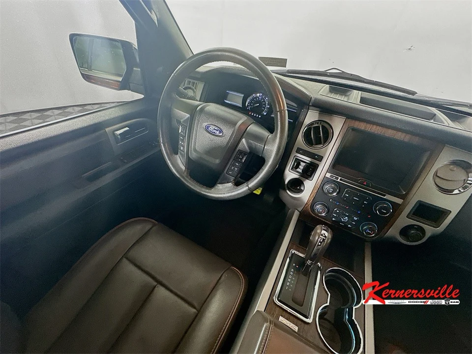 2017 Ford Expedition 3rd Gen - Image 9 of 12