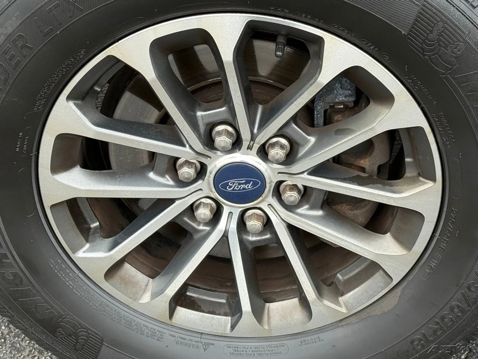 2017 Ford Expedition 3rd Gen - Image 10 of 12