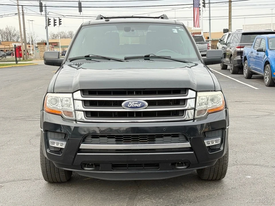 2017 Ford Expedition 3rd Gen - Image 8 of 12