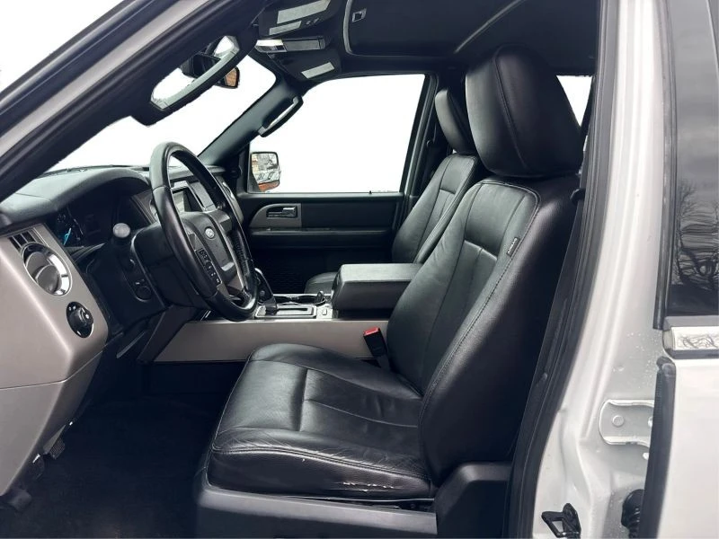 2017 Ford Expedition 3rd Gen - Image 9 of 12