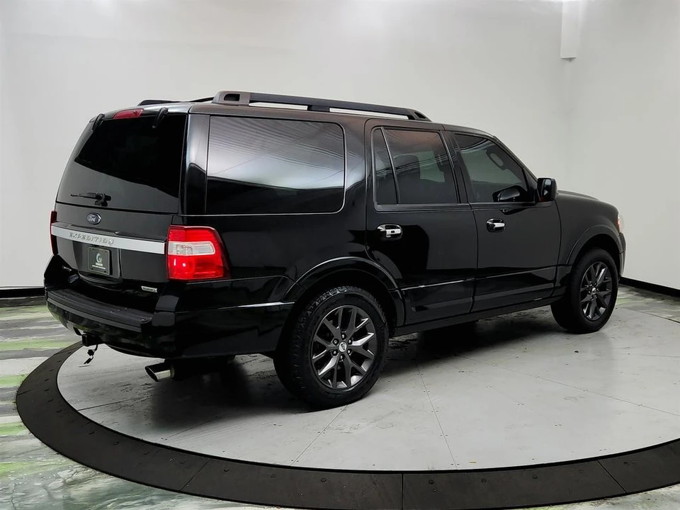 2017 Ford Expedition 3rd Gen - Image 5 of 12