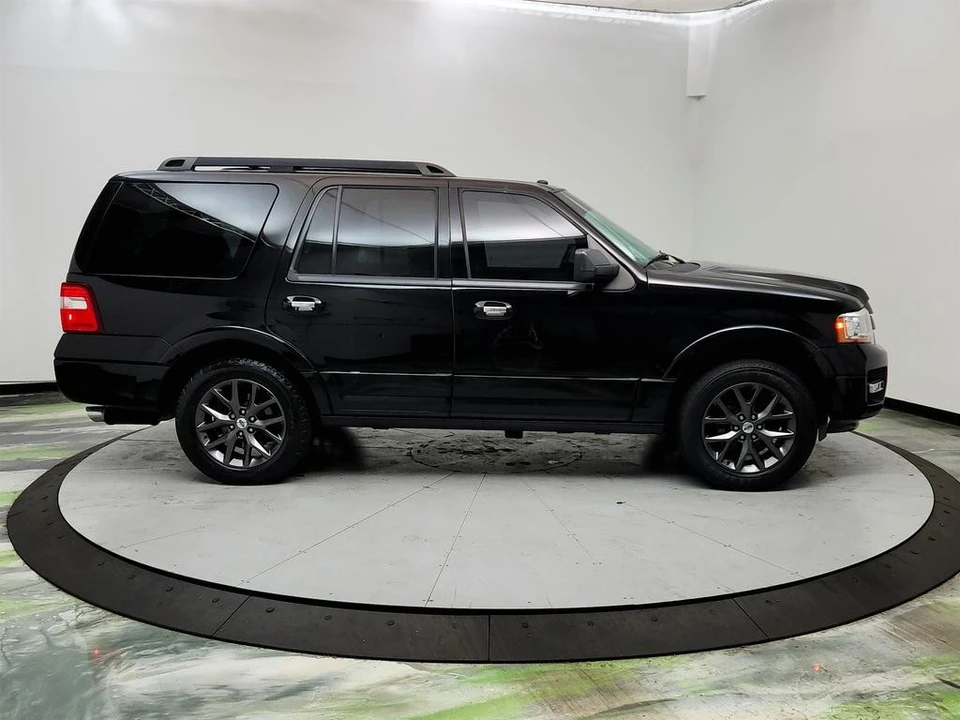 2017 Ford Expedition 3rd Gen - Image 4 of 12
