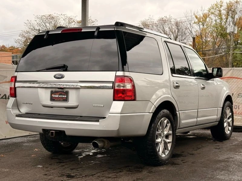 2017 Ford Expedition 3rd Gen - Image 9 of 12