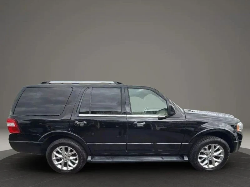 2017 Ford Expedition 3rd Gen - Image 4 of 12