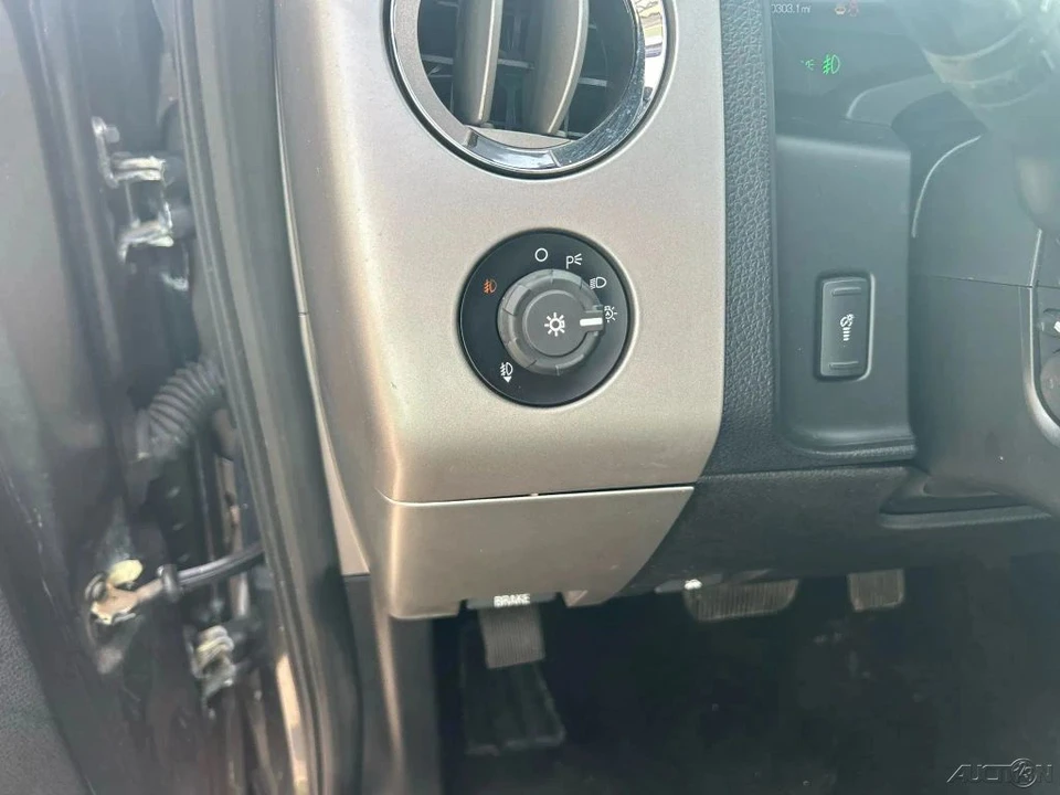 2017 Ford Expedition 3rd Gen - Image 16 of 21