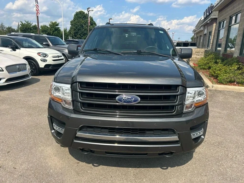 2017 Ford Expedition 3rd Gen - Image 2 of 12