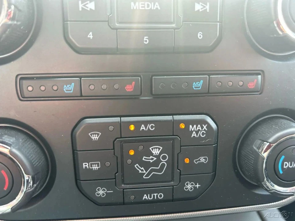 2017 Ford Expedition 3rd Gen - Image 20 of 21
