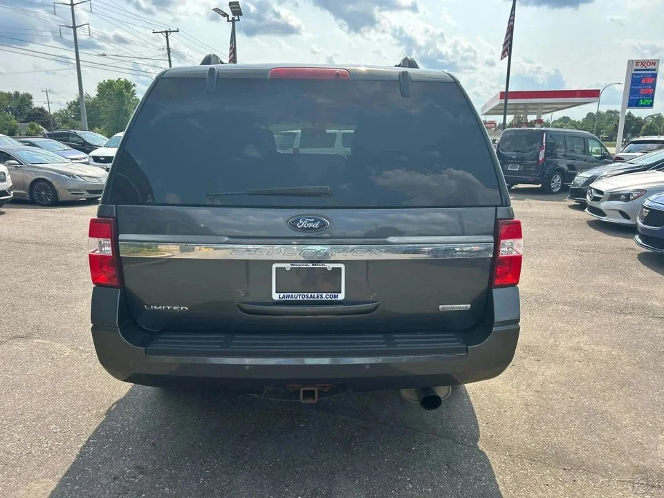2017 Ford Expedition 3rd Gen - Image 5 of 12