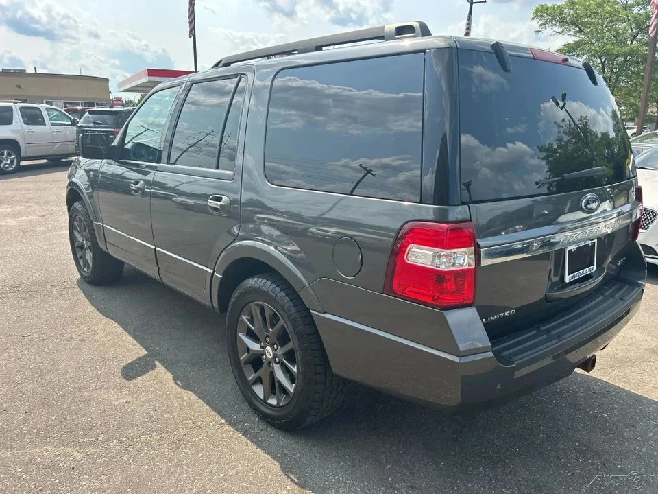 2017 Ford Expedition 3rd Gen - Image 6 of 12