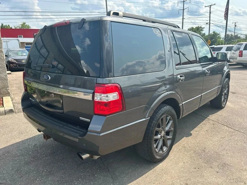 2017 Ford Expedition 3rd Gen - Image 4 of 12