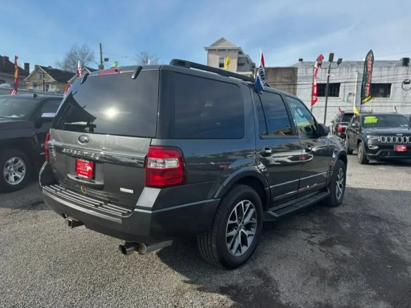 2017 Ford Expedition 3rd Gen - Image 8 of 12