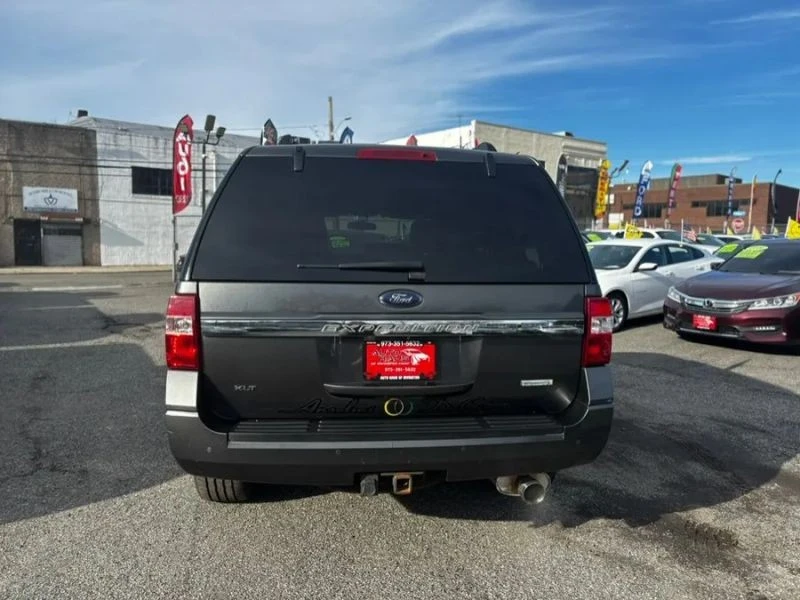 2017 Ford Expedition 3rd Gen - Image 9 of 12