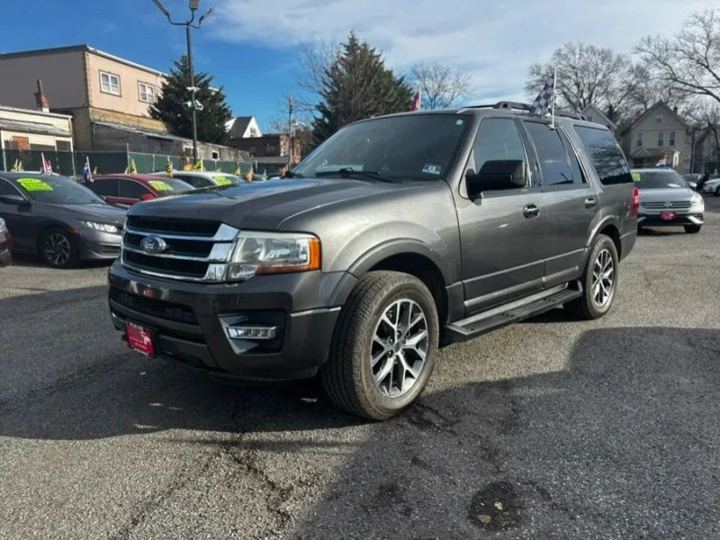 2017 Ford Expedition 3rd Gen - Image 2 of 12
