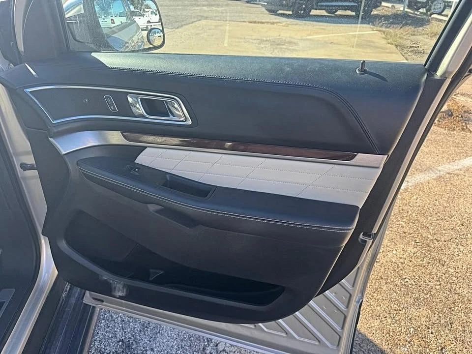 2017 Ford Explorer 5th Gen - Image 4 of 20