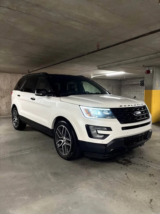 2017 Ford Explorer 5th Gen - Image 2 of 11