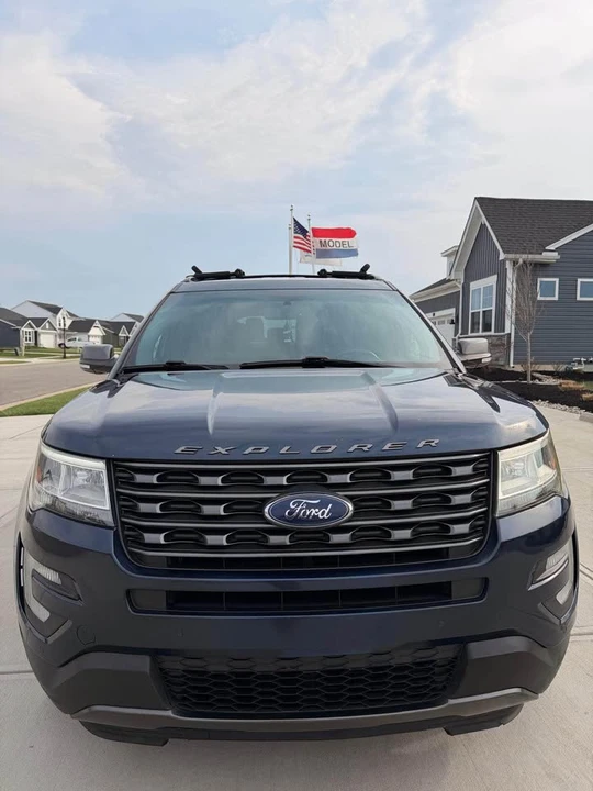 2017 Ford Explorer 5th Gen - Image 2 of 18