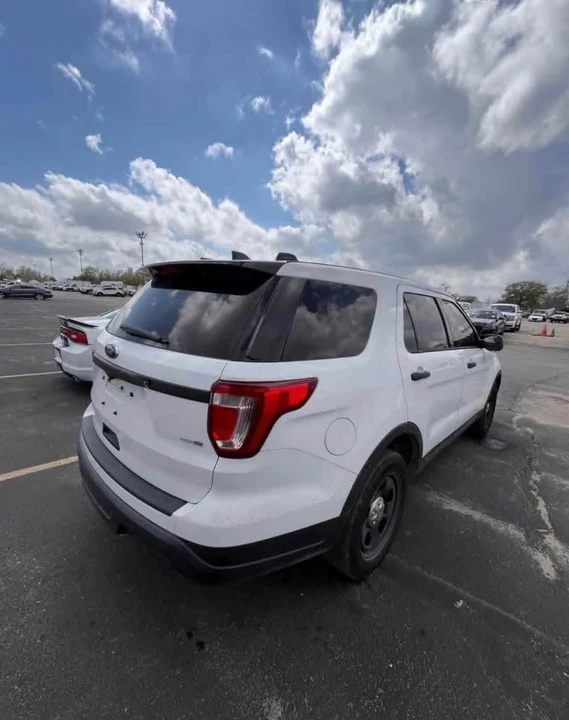 2017 Ford Explorer 5th Gen - Image 6 of 11