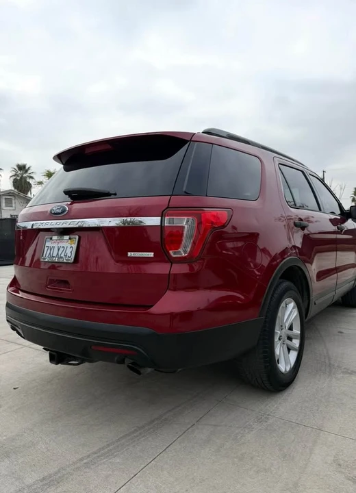 2017 Ford Explorer 5th Gen - Image 2 of 9
