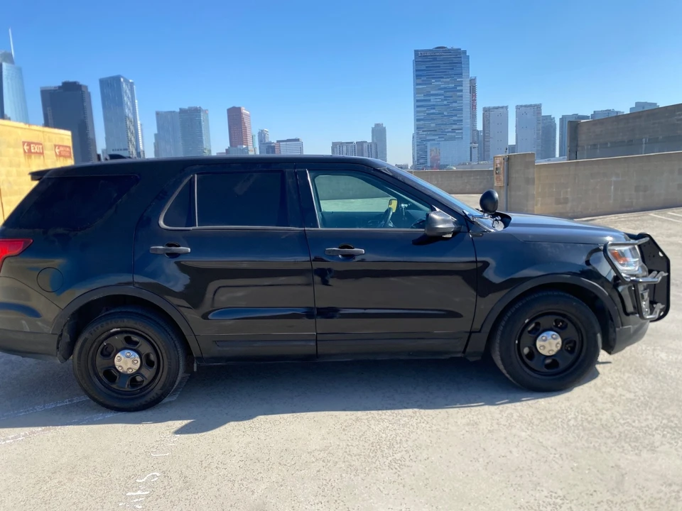 2017 Ford Explorer 5th Gen - Image 2 of 21