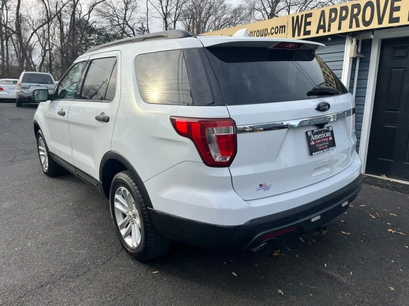 2017 Ford Explorer 5th Gen - Image 4 of 12