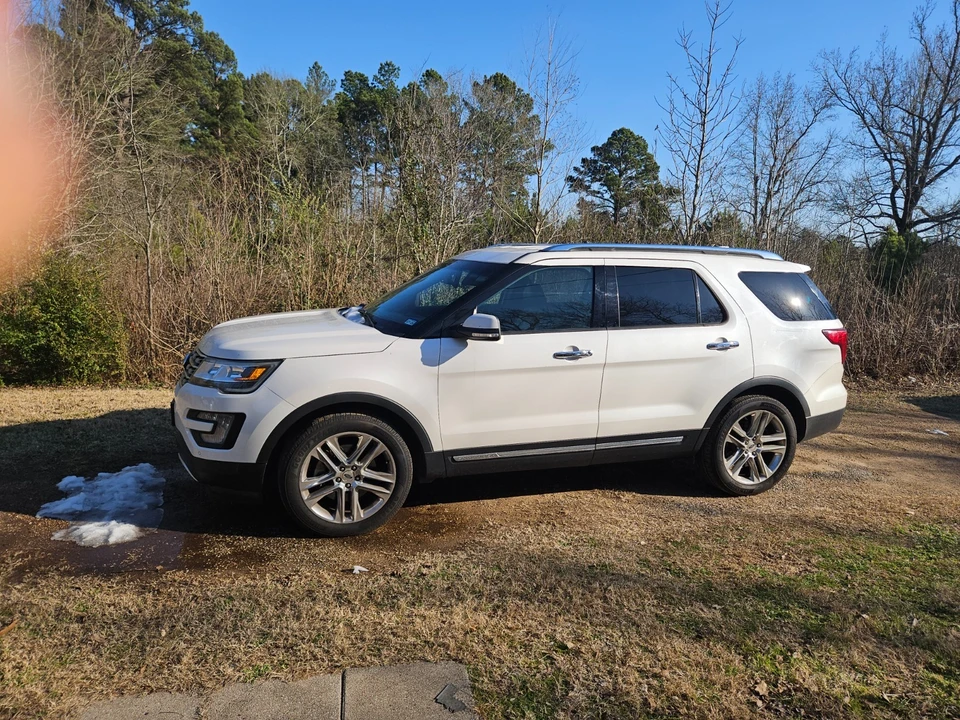 2017 Ford Explorer 5th Gen - Image 10 of 14