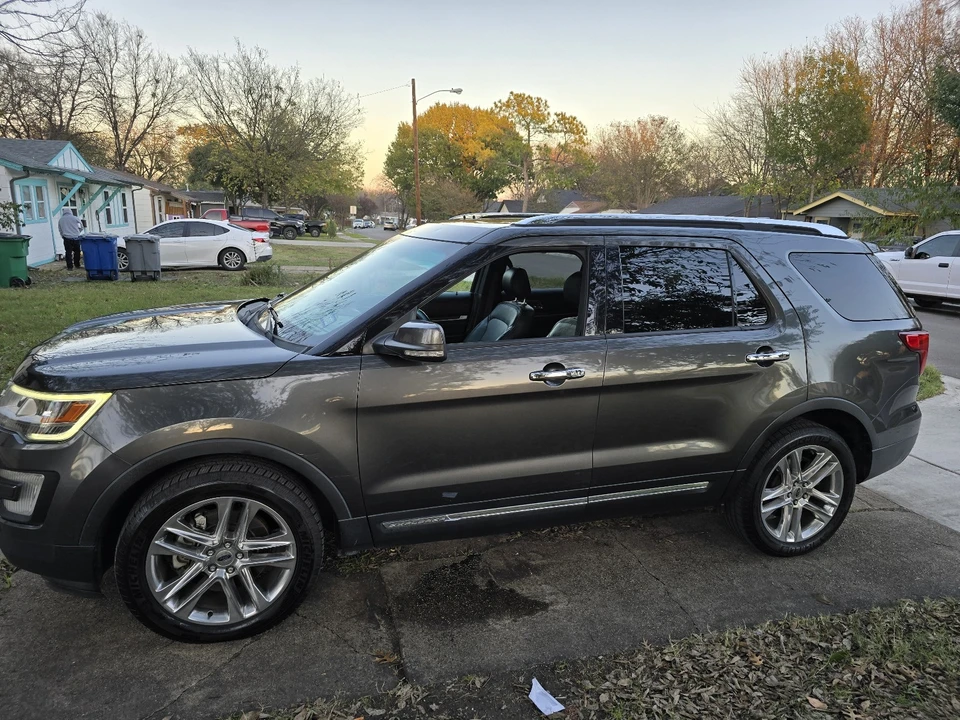 2017 Ford Explorer 5th Gen - Image 4 of 17