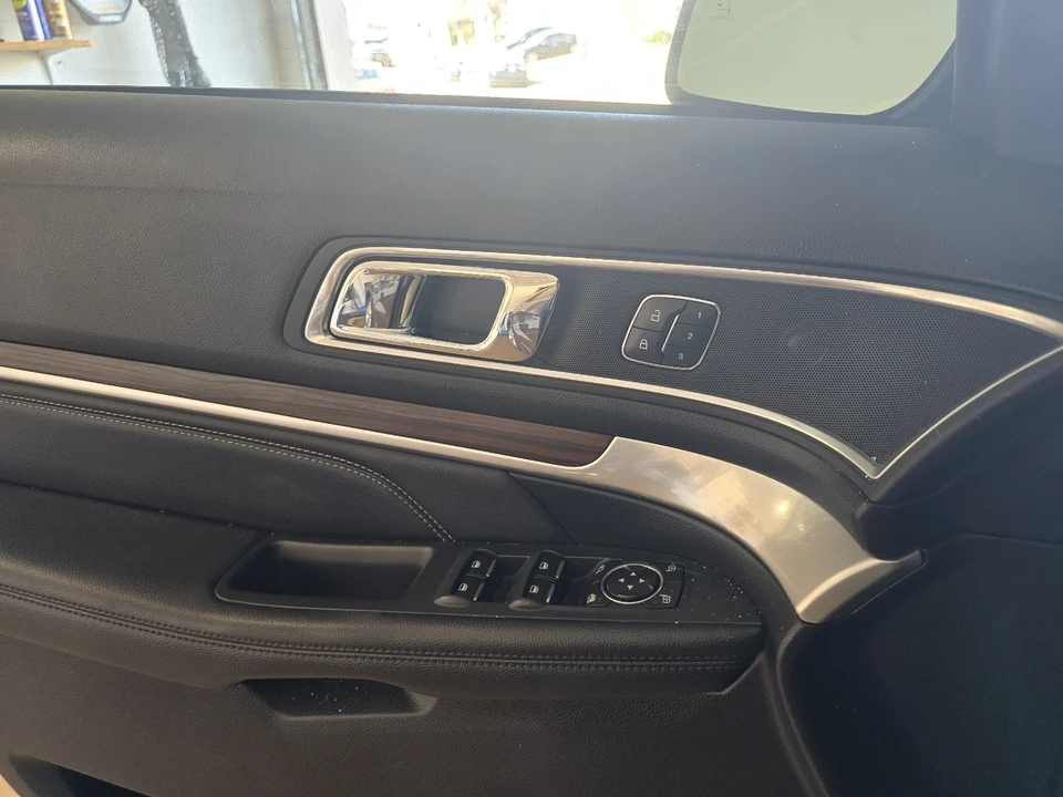 2017 Ford Explorer 5th Gen - Image 9 of 17