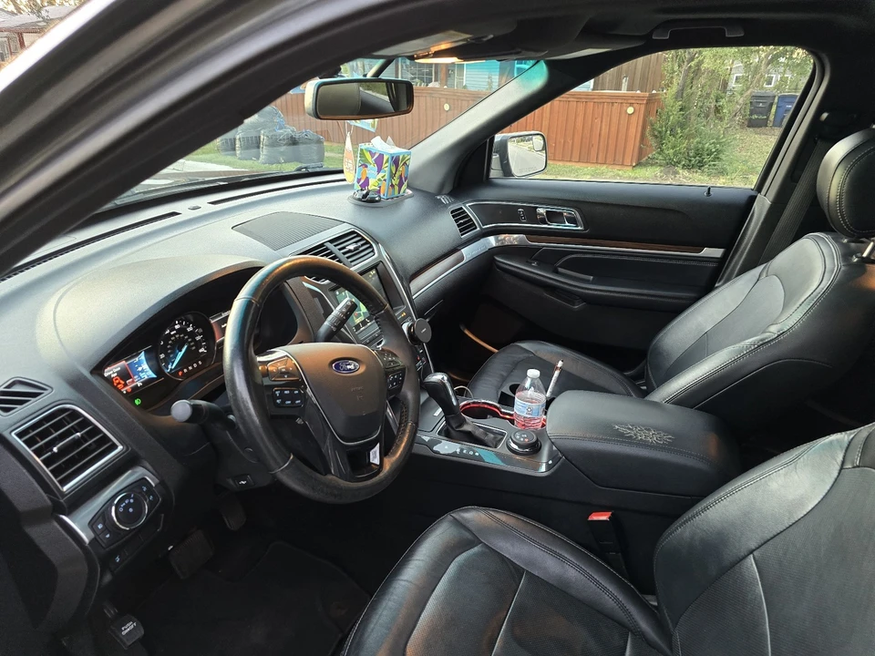 2017 Ford Explorer 5th Gen - Image 10 of 17
