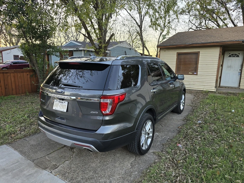 2017 Ford Explorer 5th Gen - Image 6 of 17