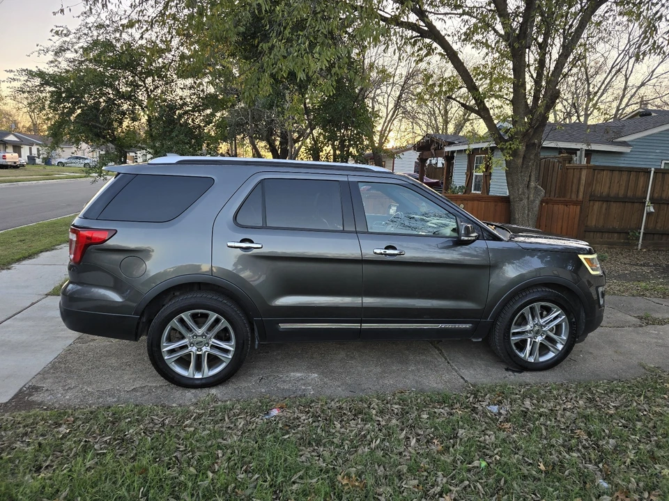2017 Ford Explorer 5th Gen - Image 8 of 17