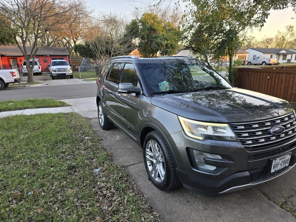 2017 Ford Explorer 5th Gen - Image 3 of 17