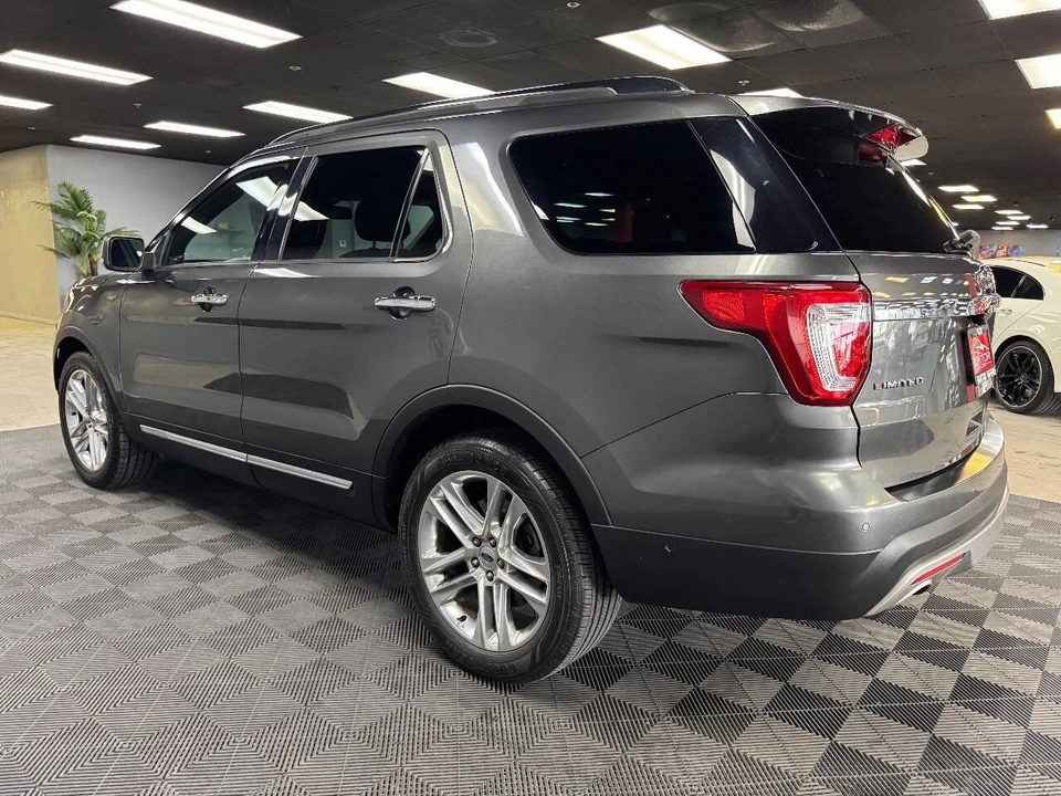 2017 Ford Explorer 5th Gen - Image 8 of 12